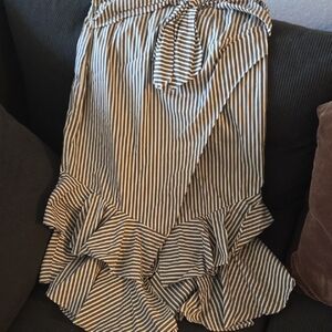 Striped Ruffle Hem Skirt ..worthington Vintage Size 6 Grey White Color ..